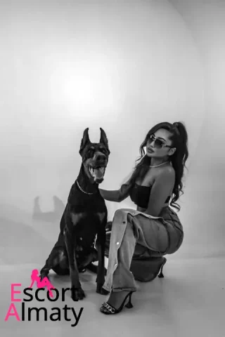 Таисия — возраст 26, рост 164, вес 63, размер груди 1